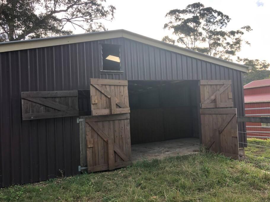 Gorgeous 2 Bedroom Tiny House Noosa Hinterland Bollier