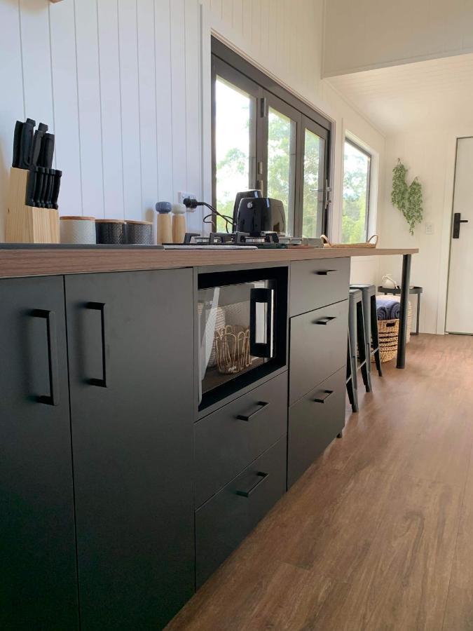 Gorgeous 2 Bedroom Tiny House Noosa Hinterland *